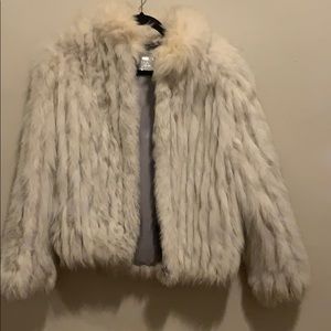 REAL FUR! Fox white coat. Zip closure